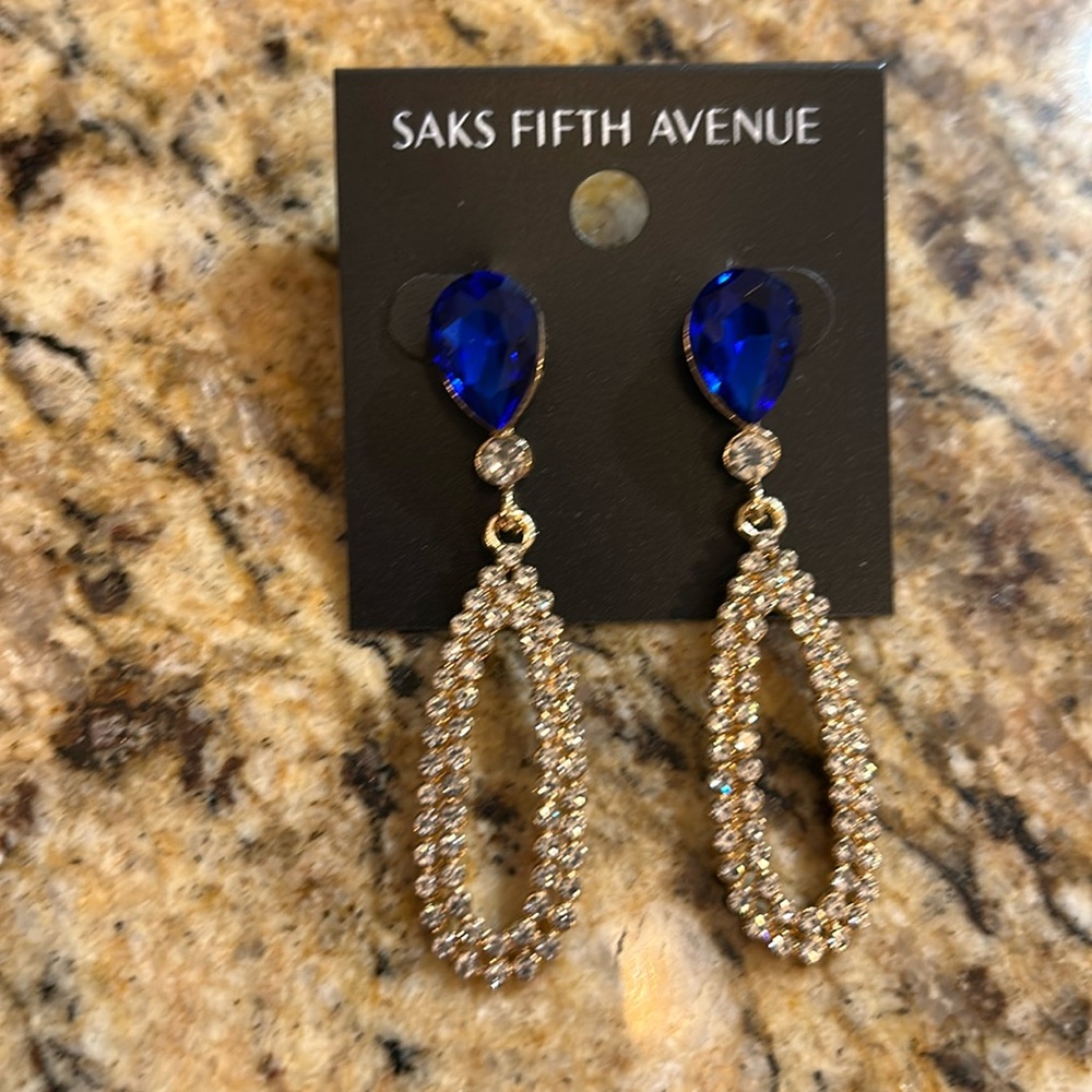 NWT Saks fifth Avenue blue with white stones earrings